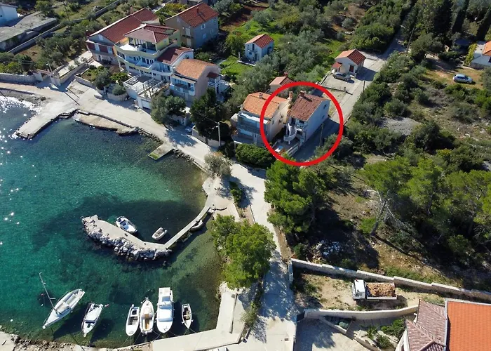 Seaside House For Families With Children Kukljica, Ugljan - 17930 * קוקליצ'ה