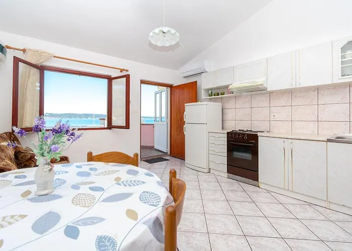 Seaside House For Families With Children Kukljica, Ugljan - 17930