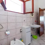 Seaside House For Families With Children Kukljica, Ugljan - 17930 בית נופש קוקליצ'ה